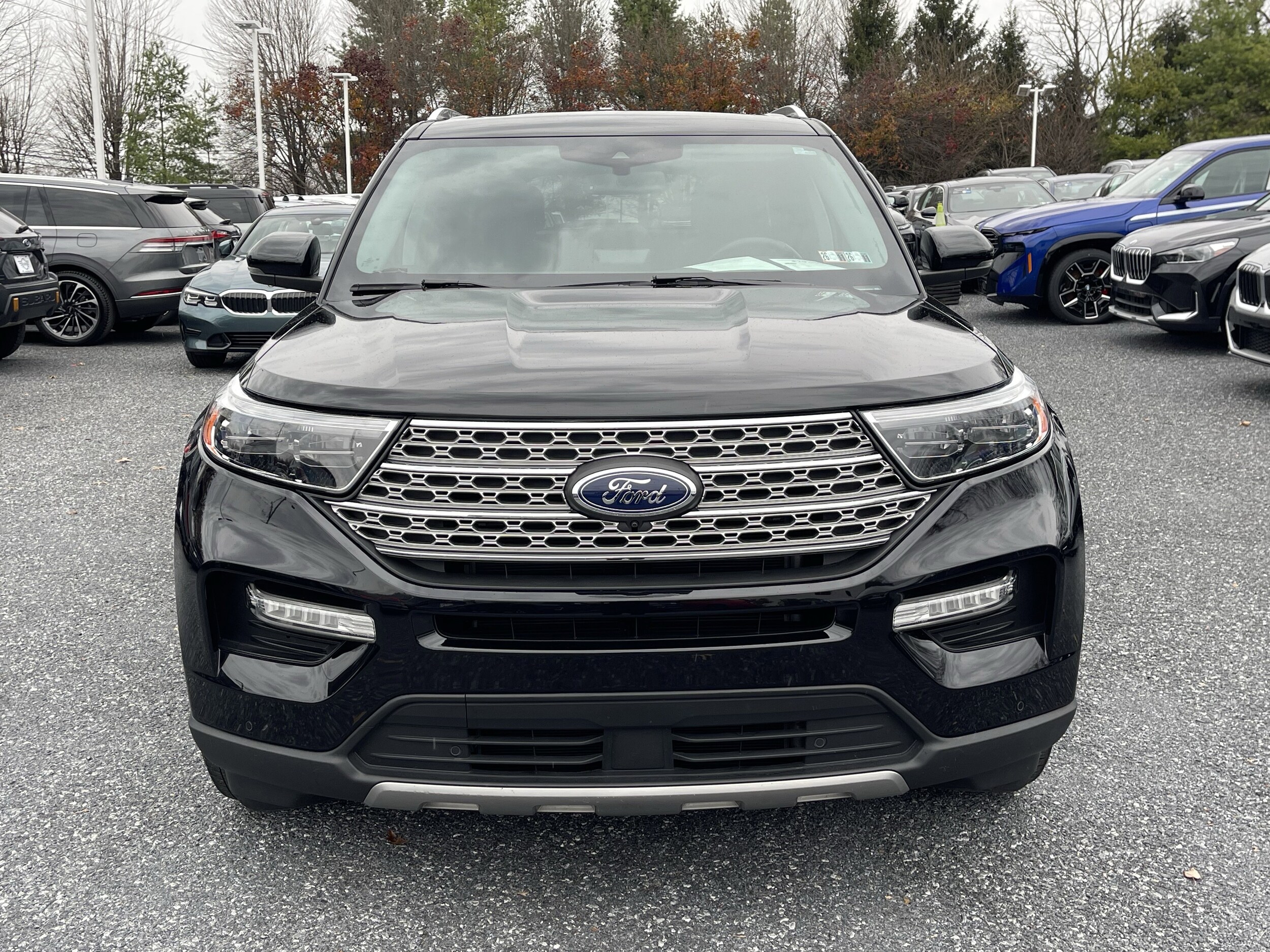2023 Ford Explorer Limited photo 2