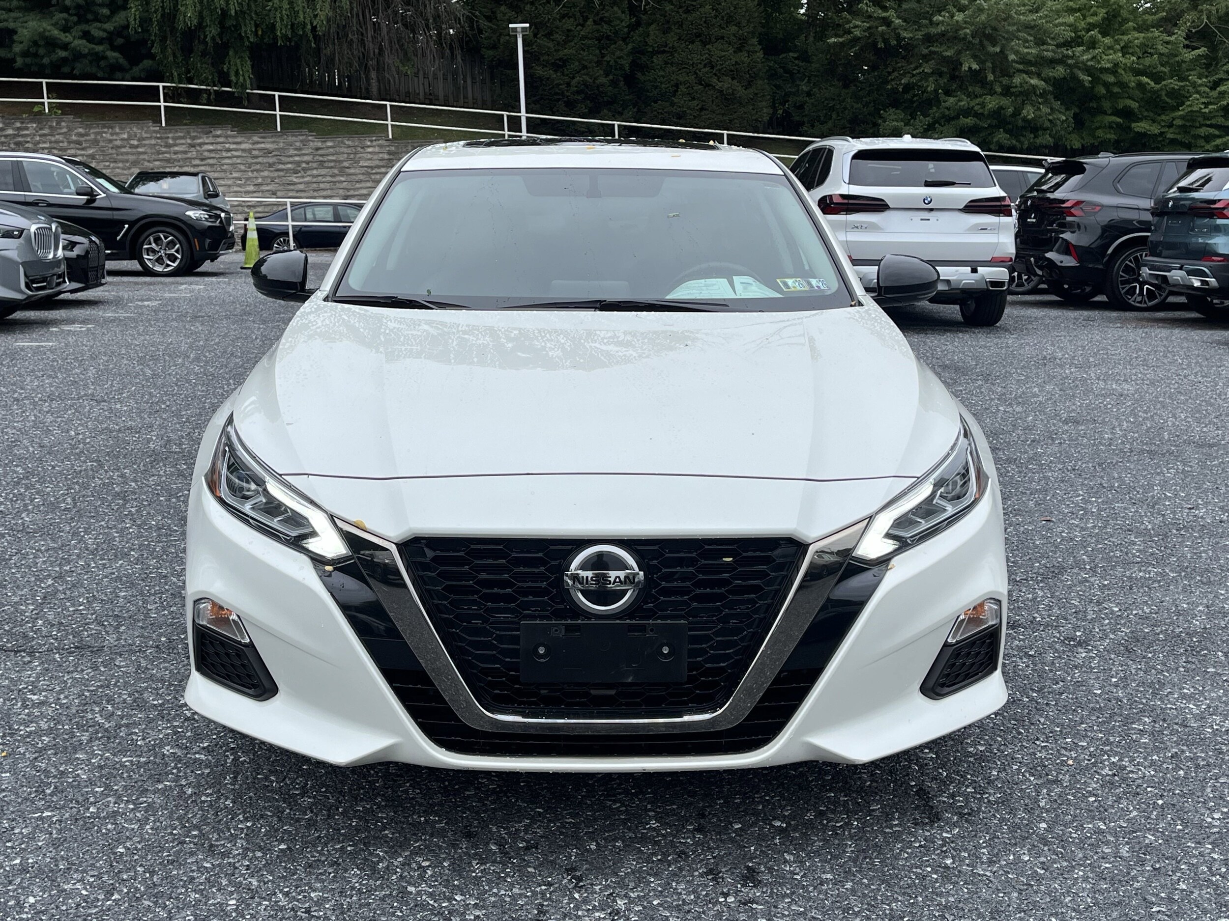 2019 Nissan Altima 2.5 SR photo 2
