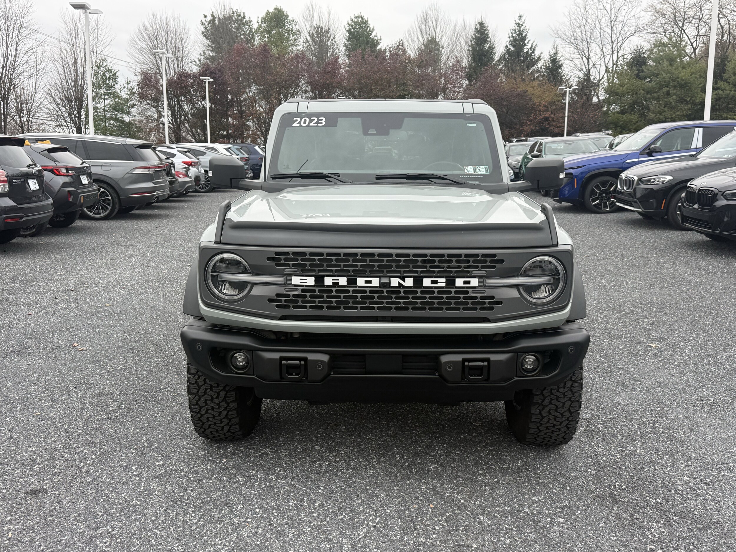 2023 Ford Bronco Badlands photo 2