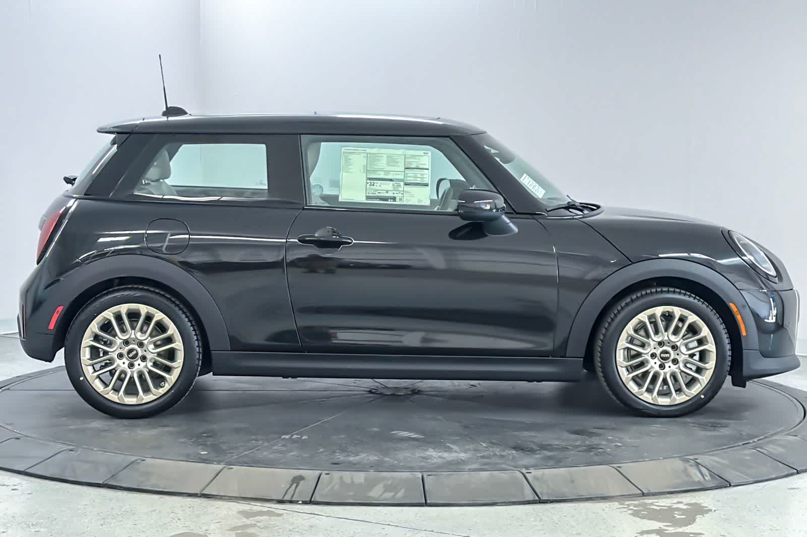 Thumbnail: 2026 MINI Cooper Hardtop - 8