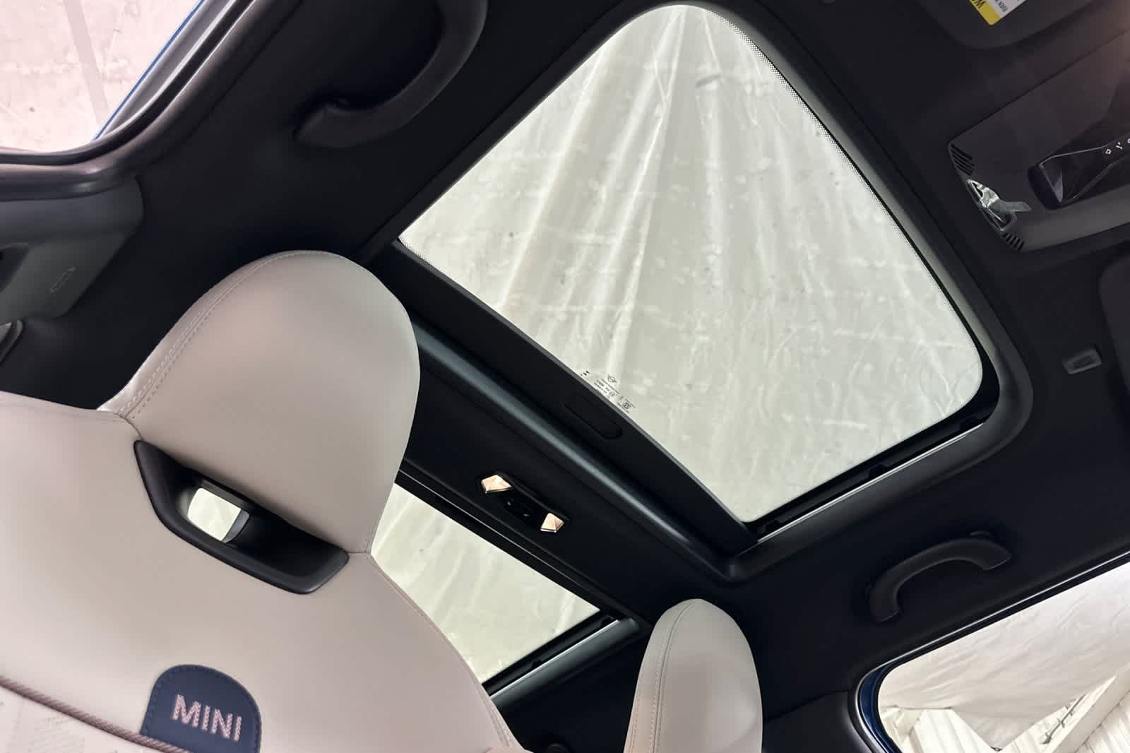 Thumbnail: 2026 MINI Cooper Hardtop - 17