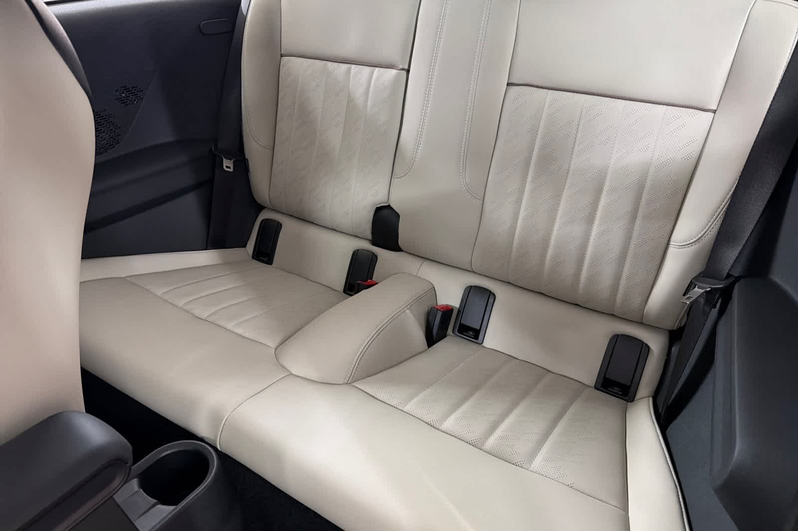 Thumbnail: 2026 MINI Cooper Hardtop - 4