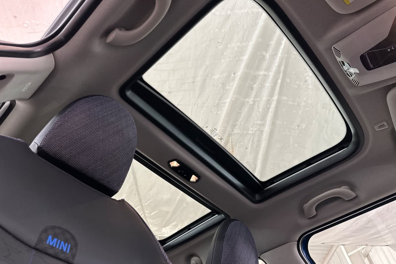 Thumbnail: 2026 MINI Cooper Hardtop - 17