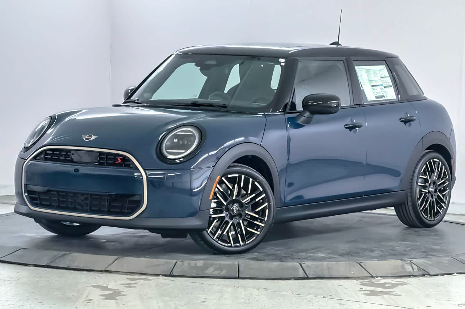Thumbnail: 2026 MINI Cooper Hardtop - 1