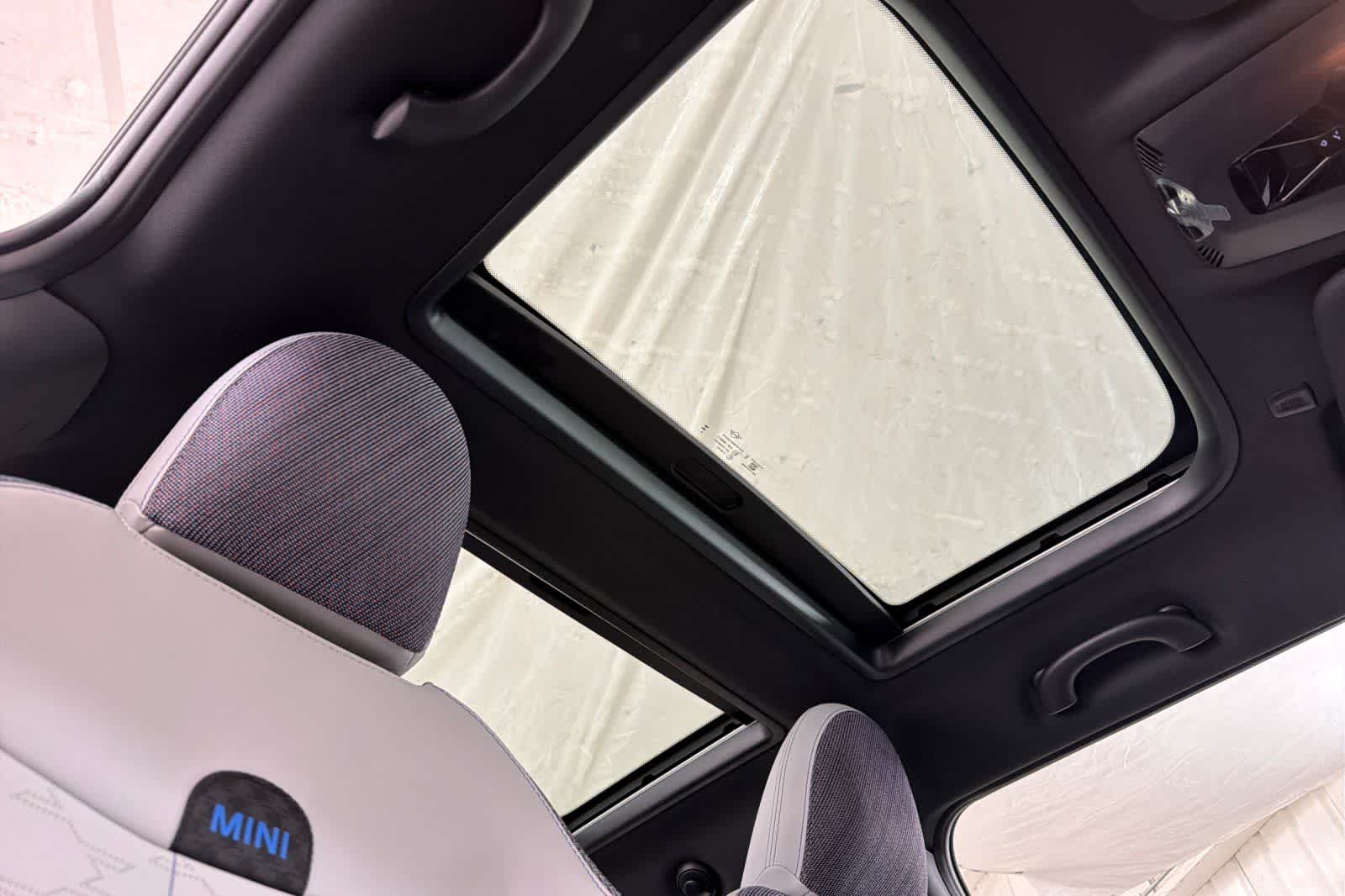 Thumbnail: 2026 MINI Cooper Hardtop - 17