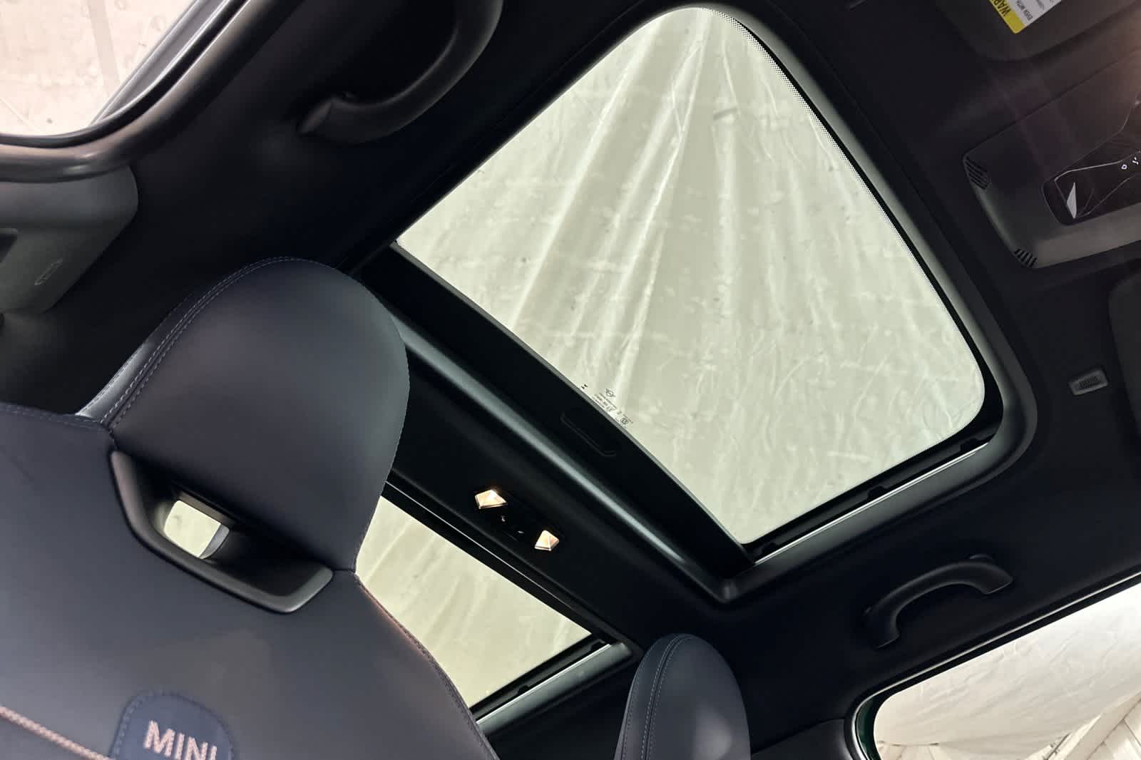 Thumbnail: 2026 MINI Cooper Hardtop - 17