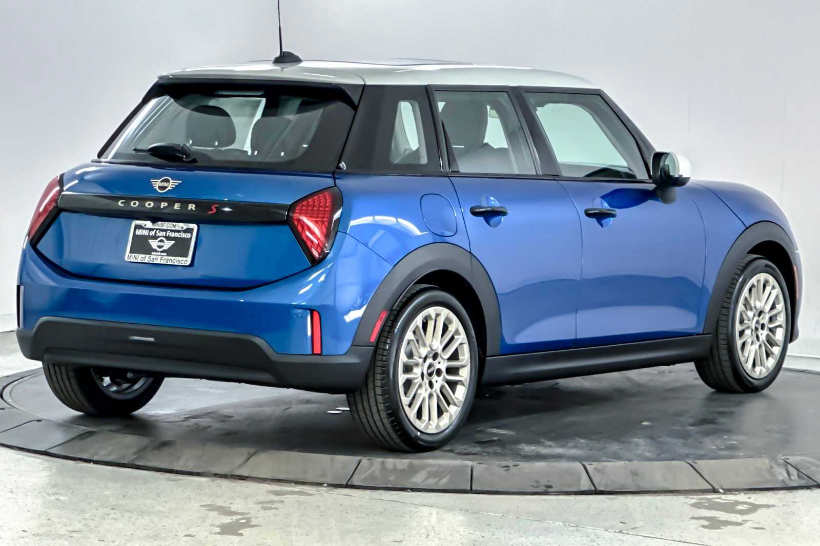 Thumbnail: 2026 MINI Cooper Hardtop - 2