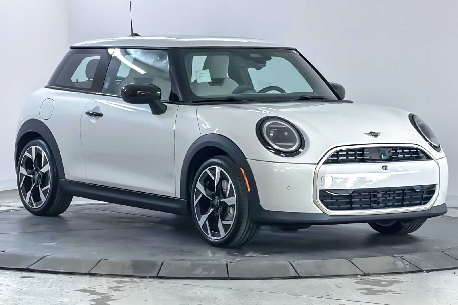 Thumbnail: 2026 MINI Cooper Hardtop - 9