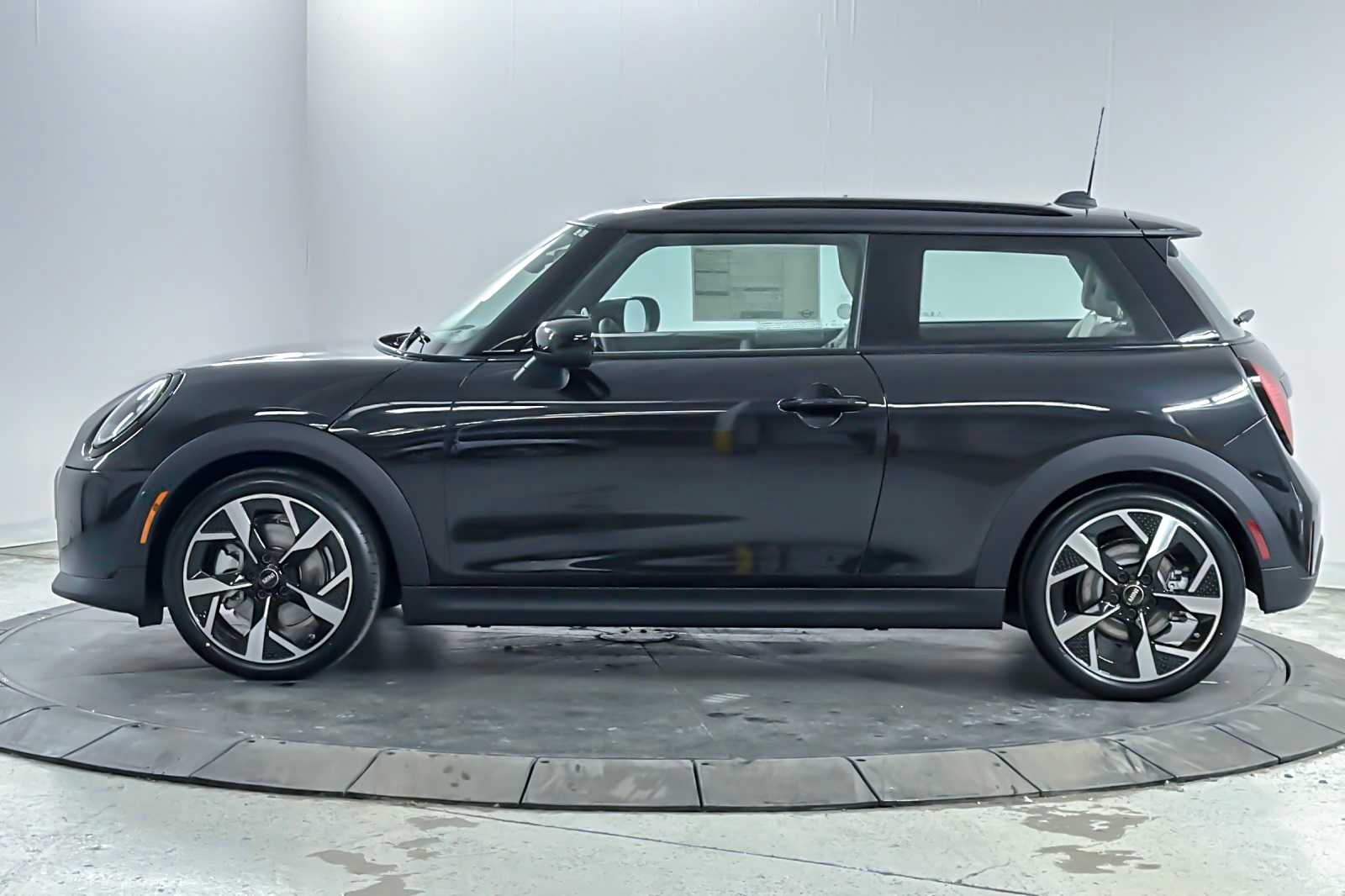 Thumbnail: 2026 MINI Cooper Hardtop - 5