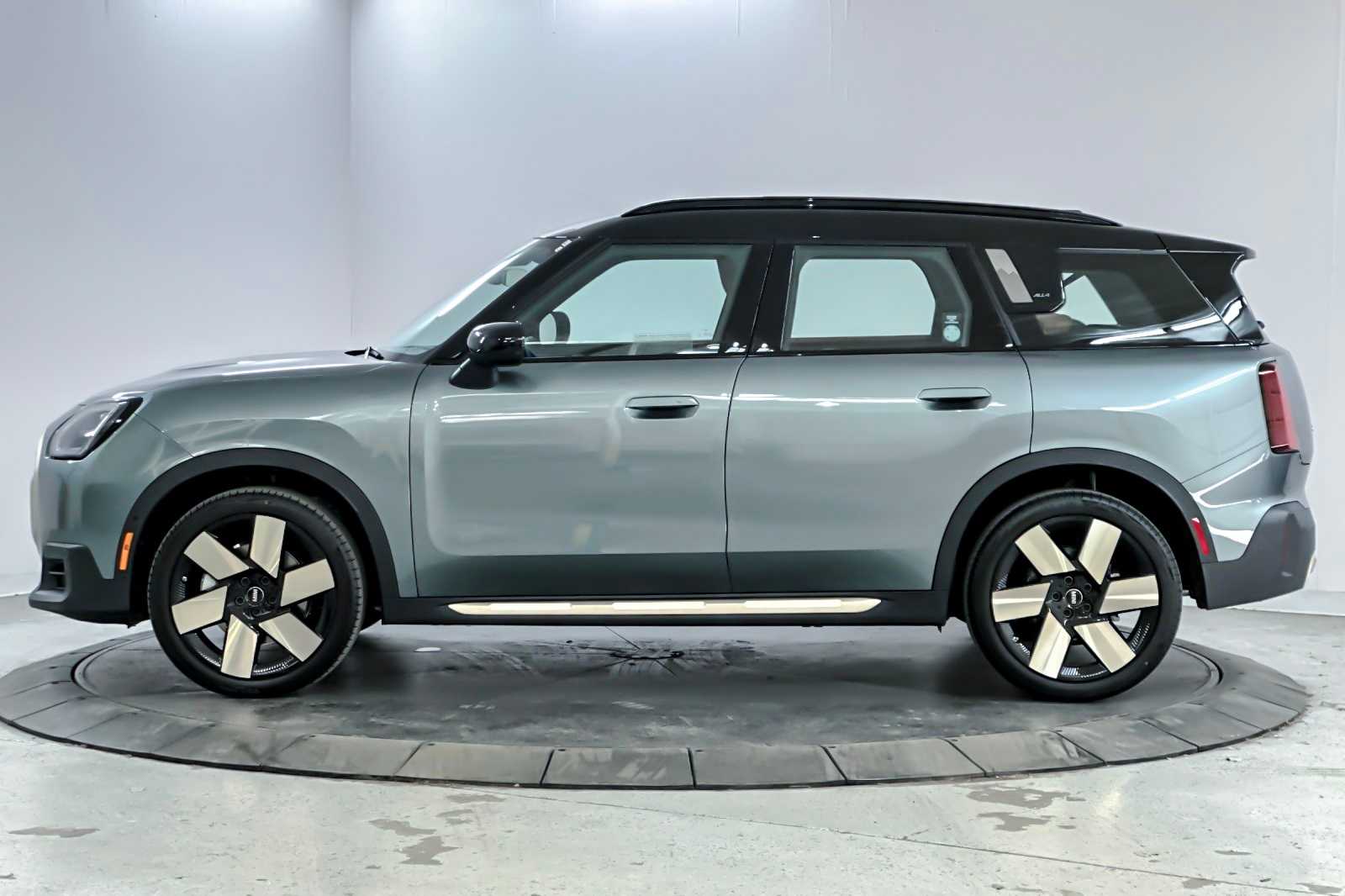 Thumbnail: 2026 MINI Cooper Countryman - 5