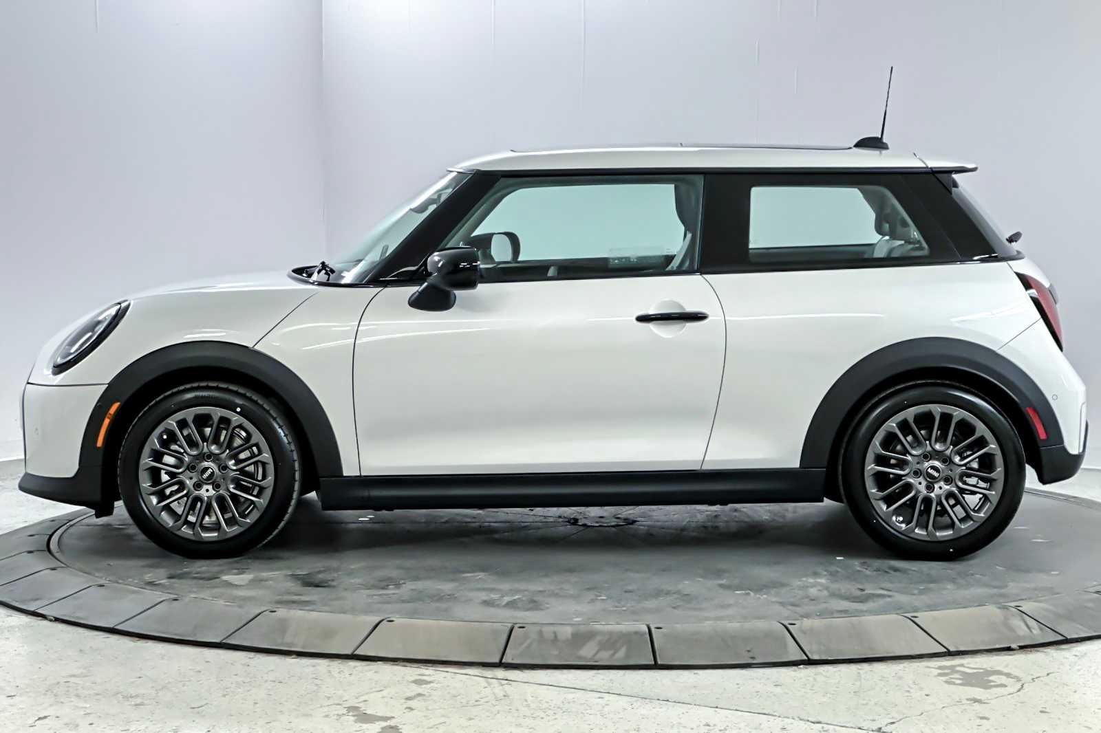 2025 MINI Cooper Hardtop 2 Door 5