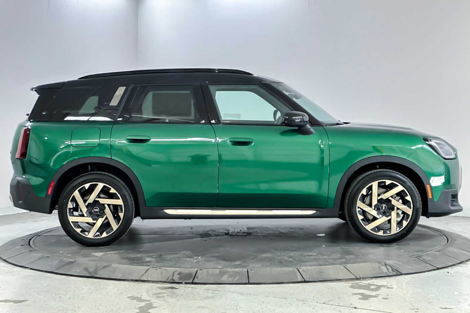 Thumbnail: 2026 MINI Cooper Countryman - 8