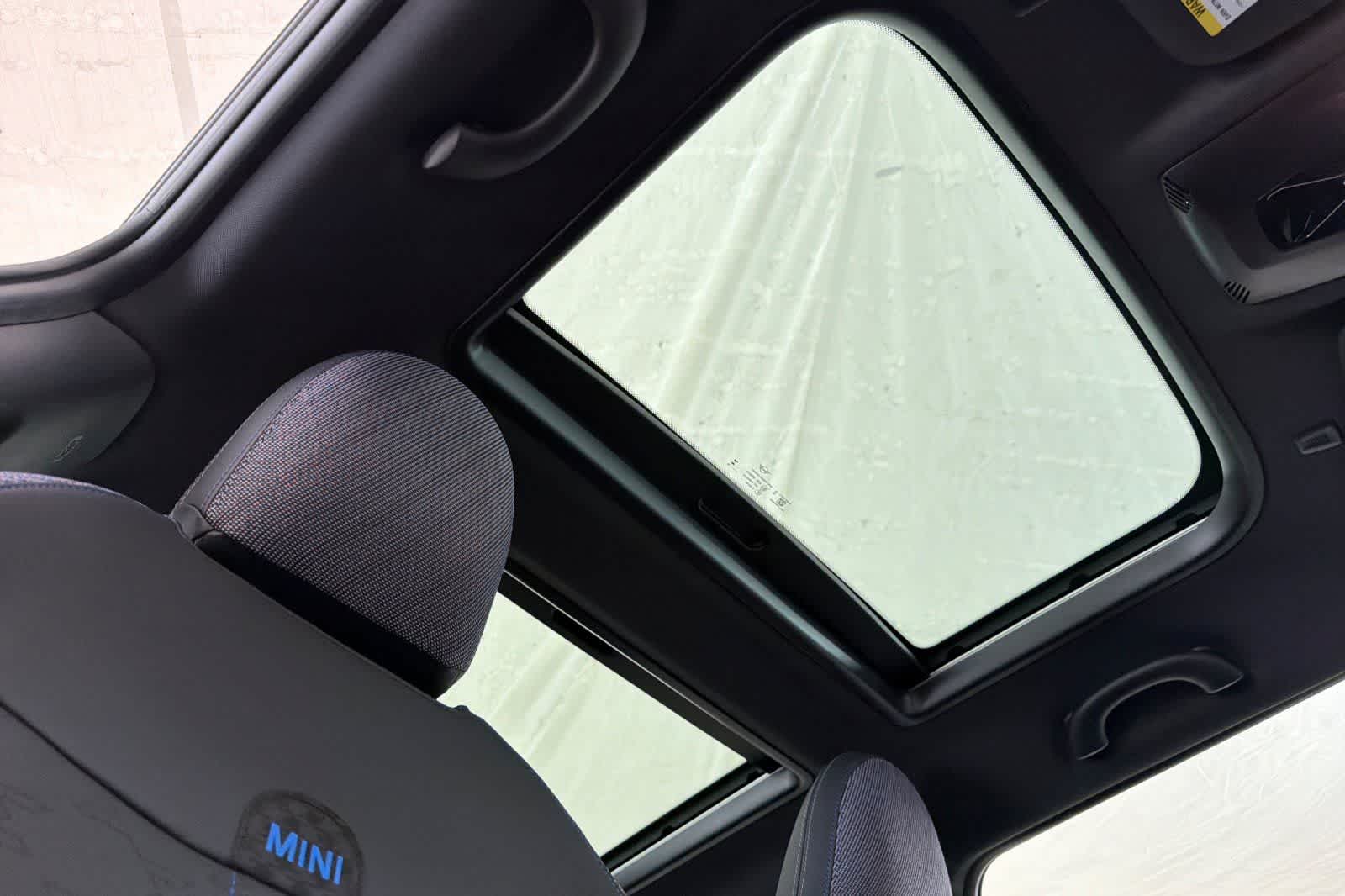 Thumbnail: 2026 MINI Cooper Hardtop - 17