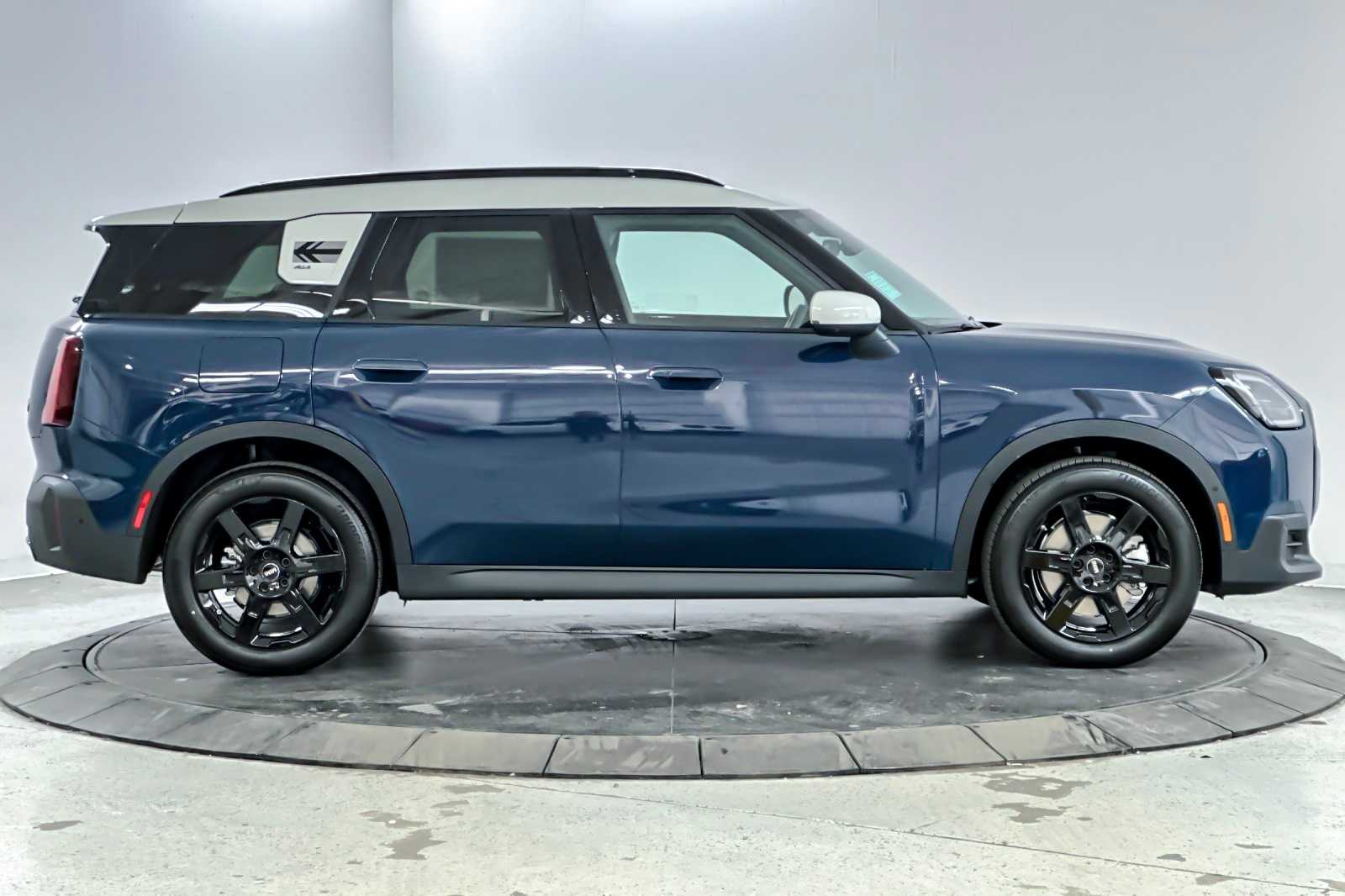 Thumbnail: 2026 MINI Cooper Countryman - 8