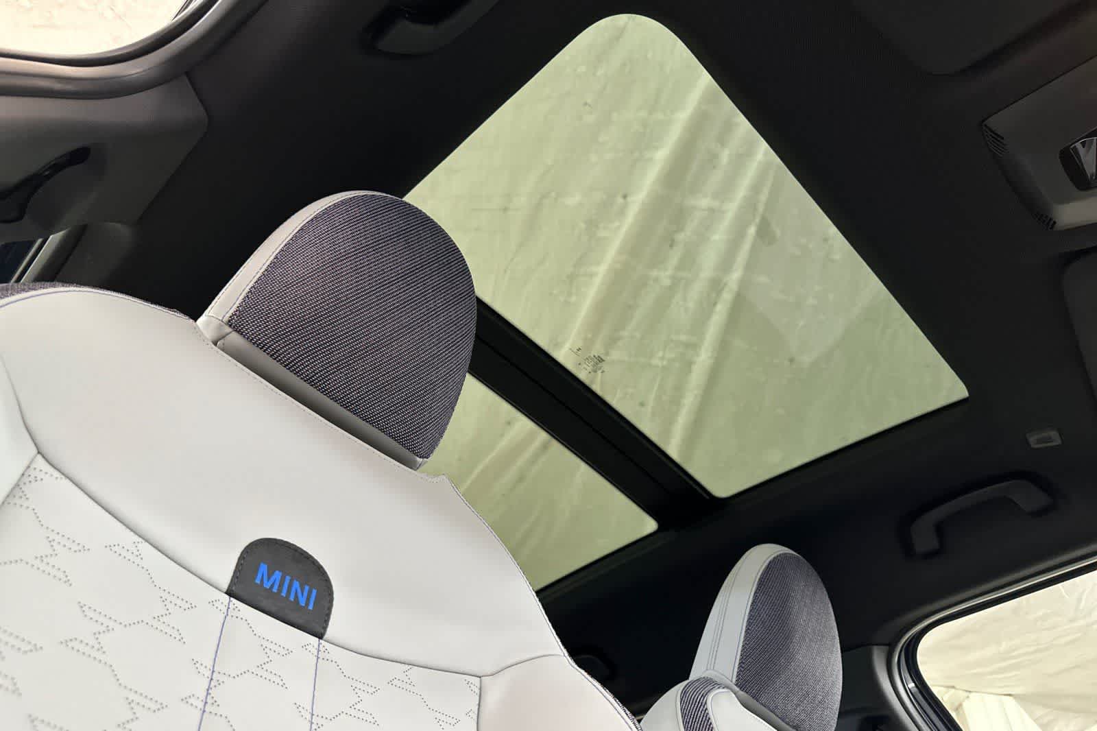 Thumbnail: 2026 MINI Cooper Countryman - 17