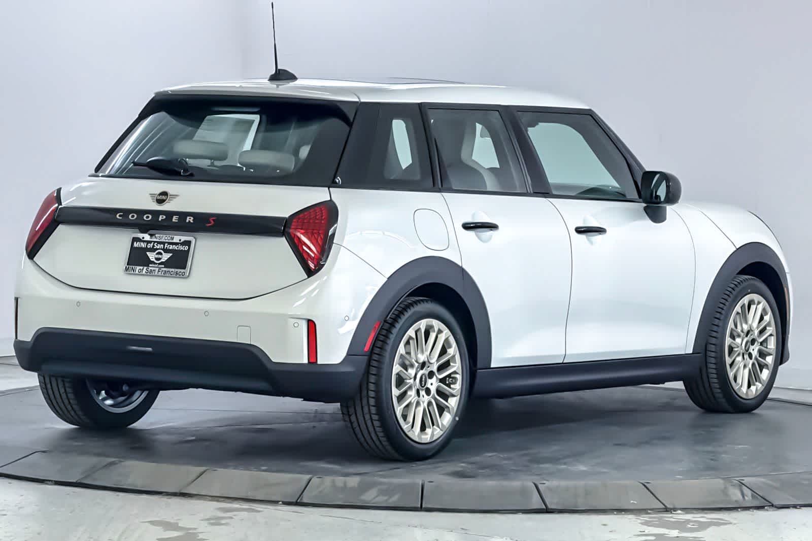 Thumbnail: 2026 MINI Cooper Hardtop - 2