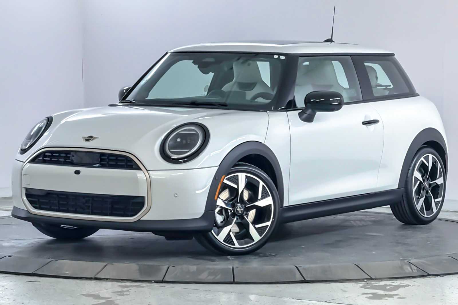 Thumbnail: 2026 MINI Cooper Hardtop - 1