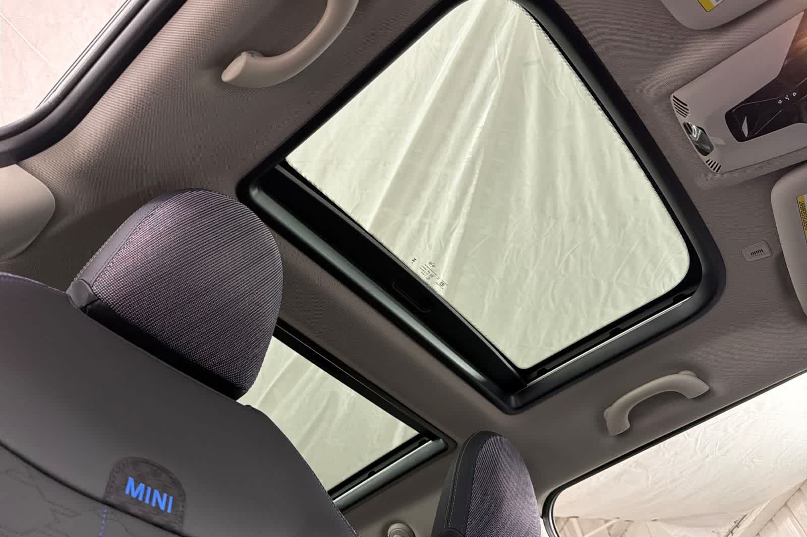 Thumbnail: 2026 MINI Cooper Hardtop - 17