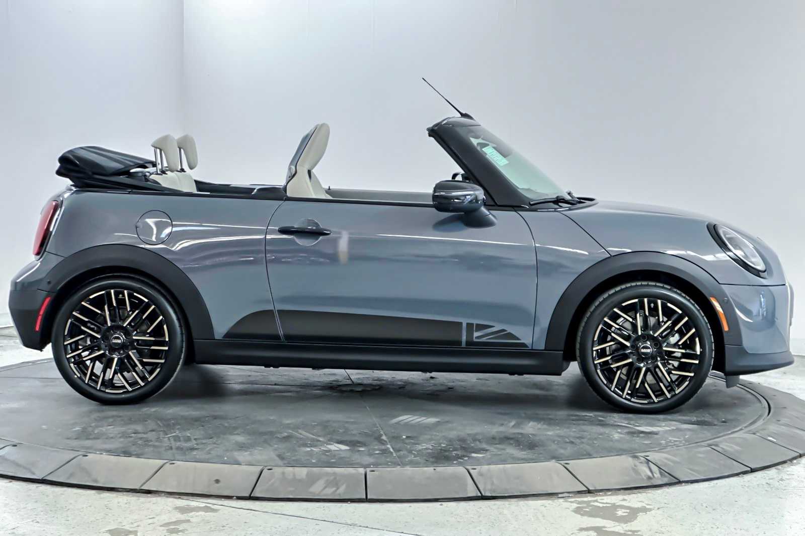 Thumbnail: 2026 MINI Cooper Convertible - 8