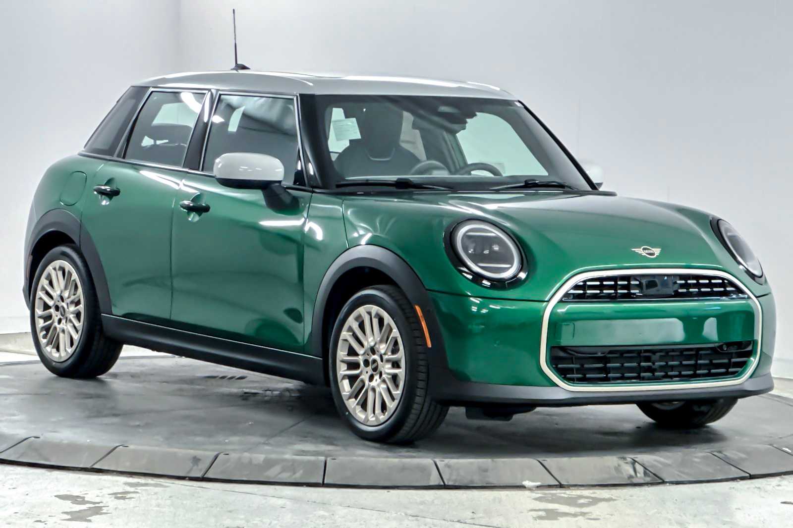 Thumbnail: 2026 MINI Cooper Hardtop - 9
