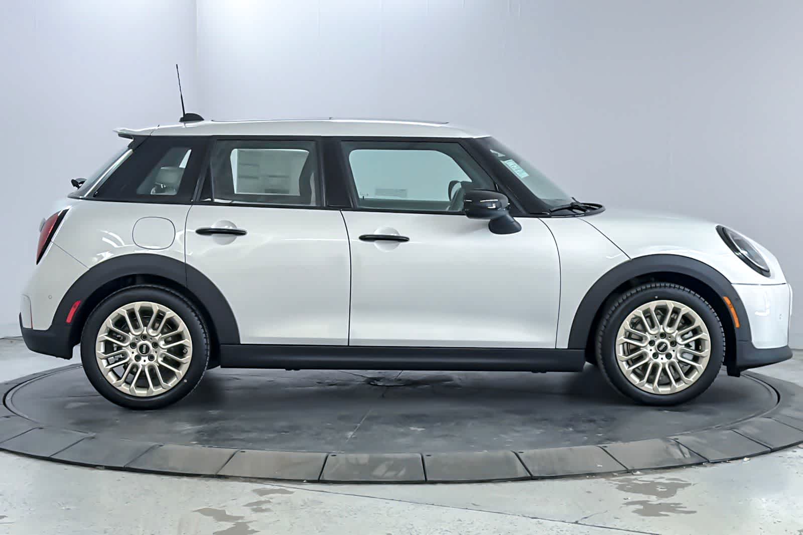 Thumbnail: 2026 MINI Cooper Hardtop - 8