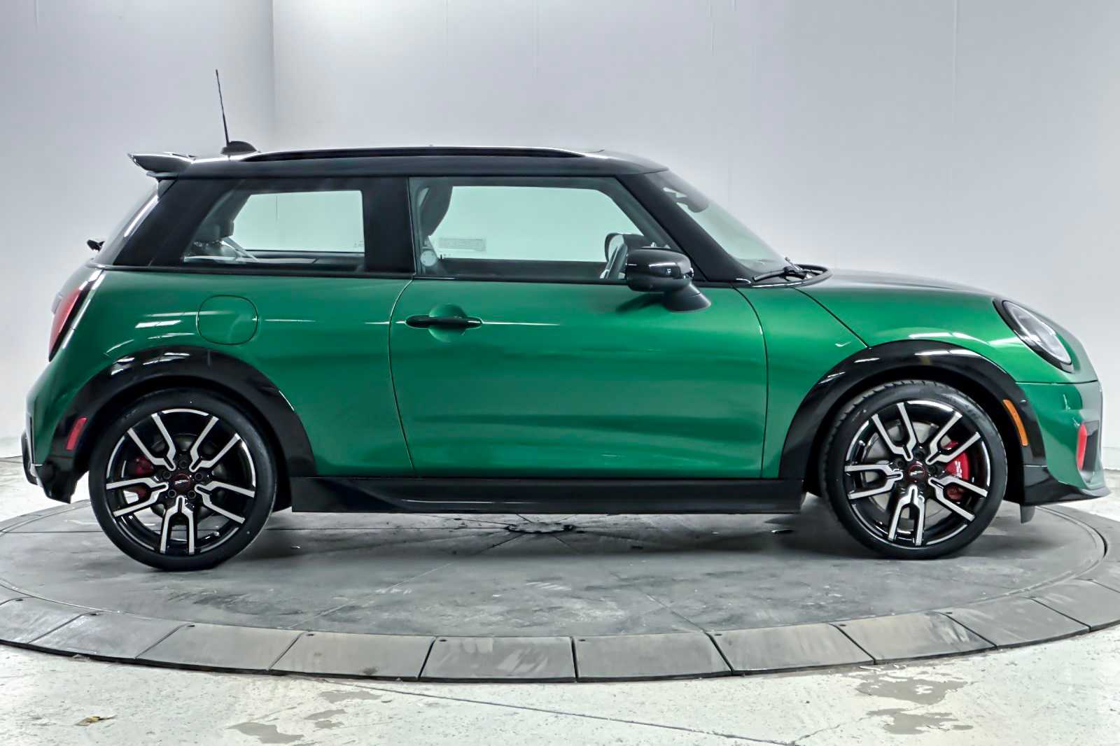 Thumbnail: 2026 MINI Cooper Hardtop - 8