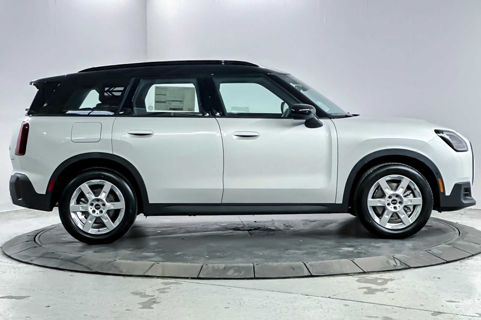 Thumbnail: 2026 MINI Cooper Countryman - 8