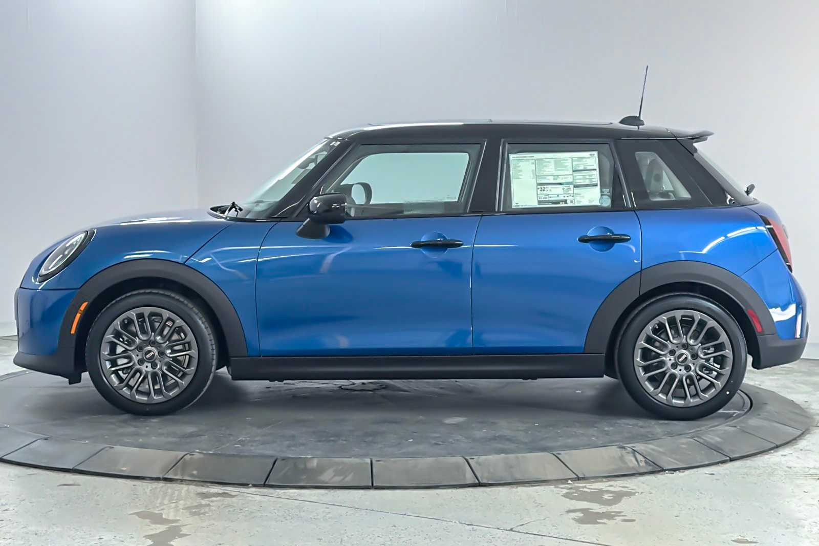 Thumbnail: 2026 MINI Cooper Hardtop - 5