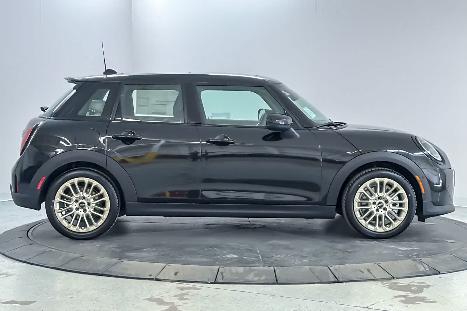 Thumbnail: 2026 MINI Cooper Hardtop - 8