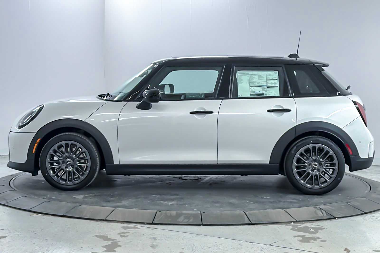 Thumbnail: 2026 MINI Cooper Hardtop - 5