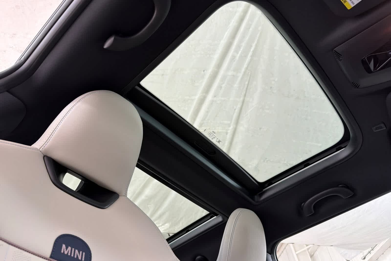 Thumbnail: 2026 MINI Cooper Hardtop - 17