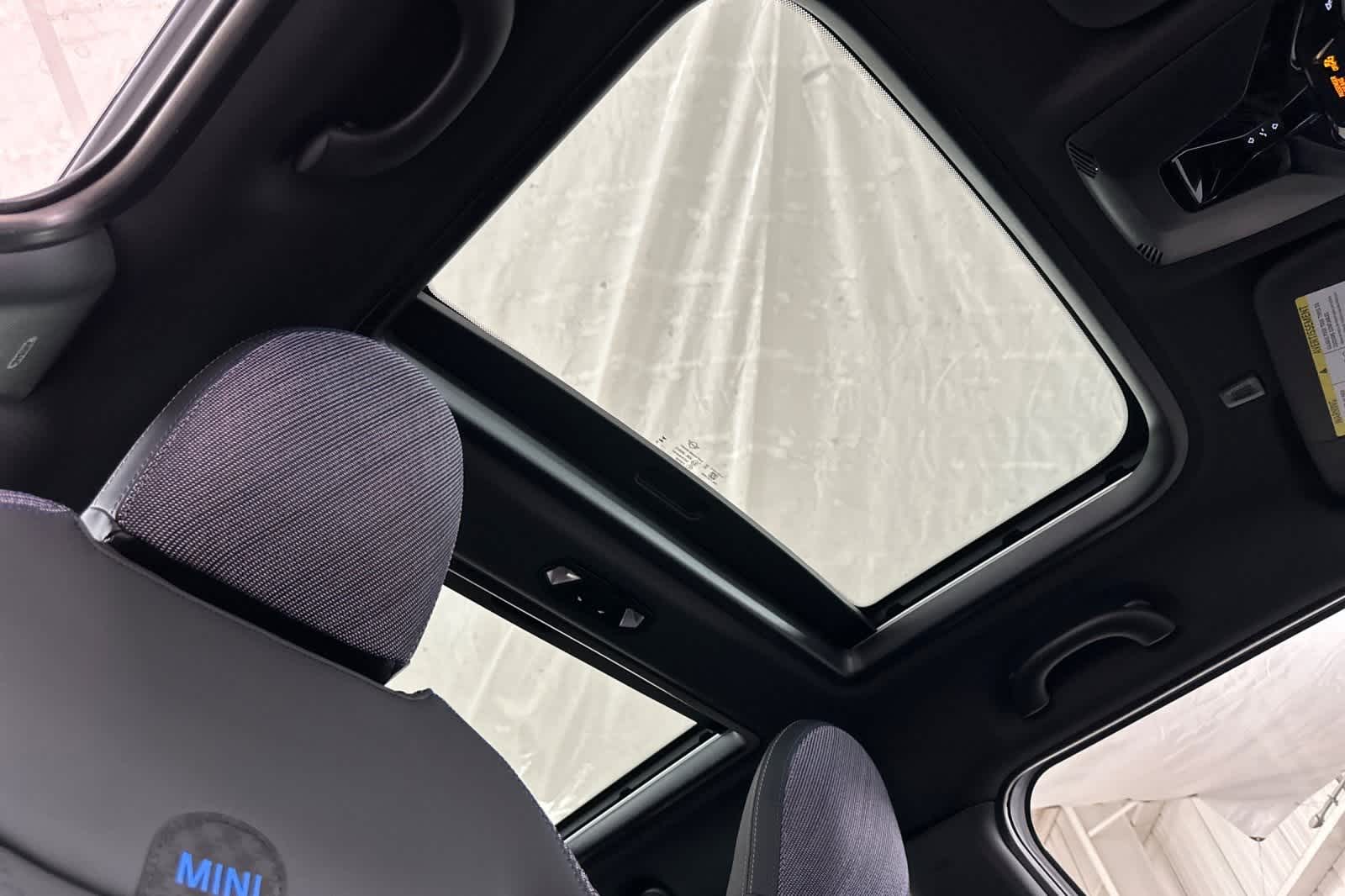 Thumbnail: 2026 MINI Cooper Hardtop - 17