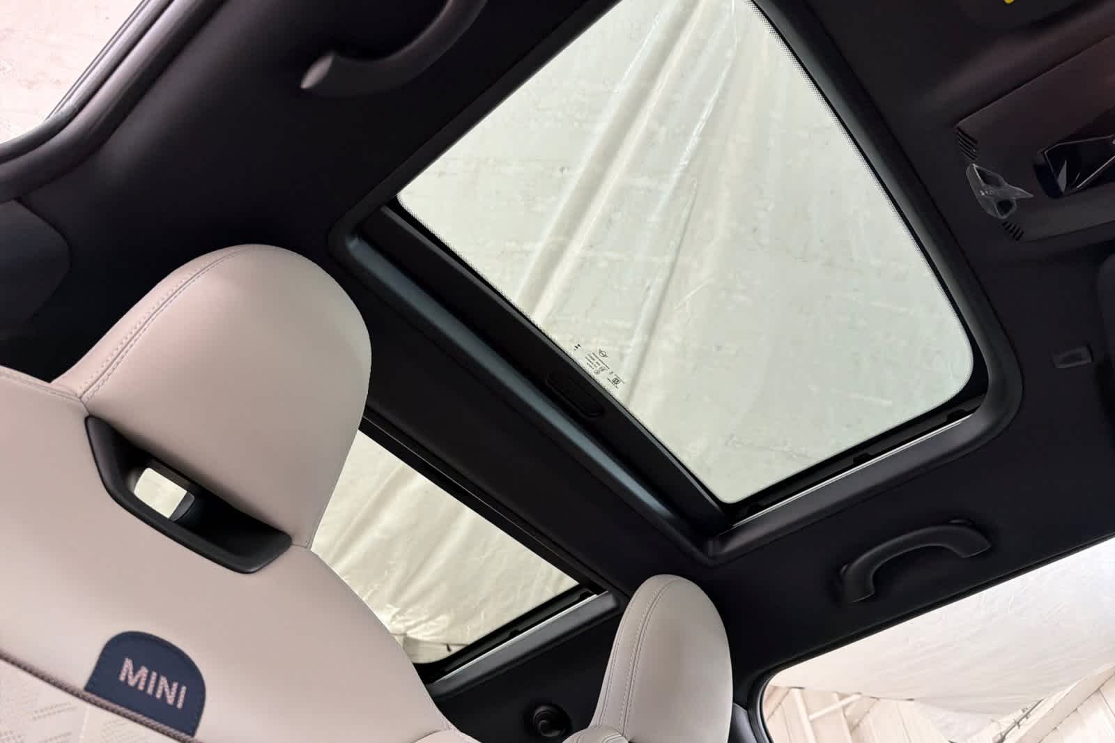 Thumbnail: 2026 MINI Cooper Hardtop - 17