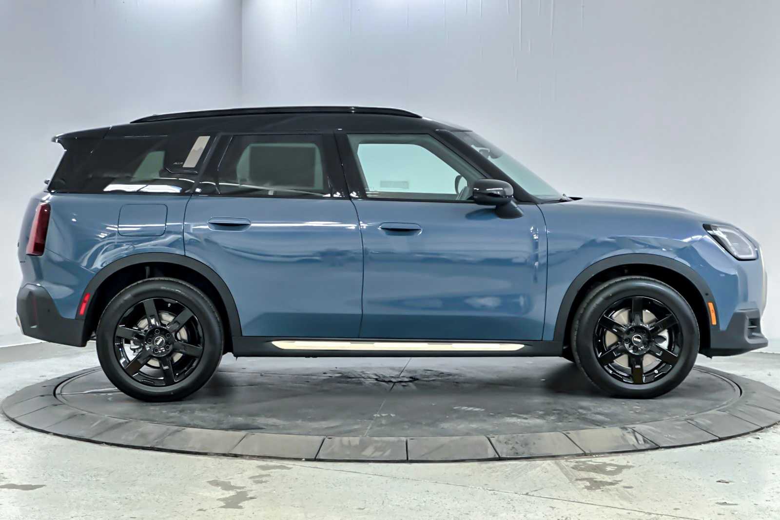 Thumbnail: 2026 MINI Cooper Countryman - 8