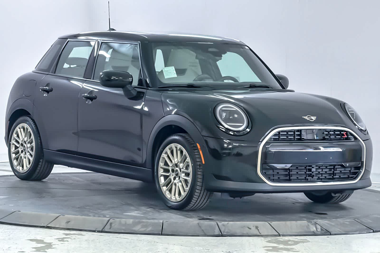 Thumbnail: 2026 MINI Cooper Hardtop - 9