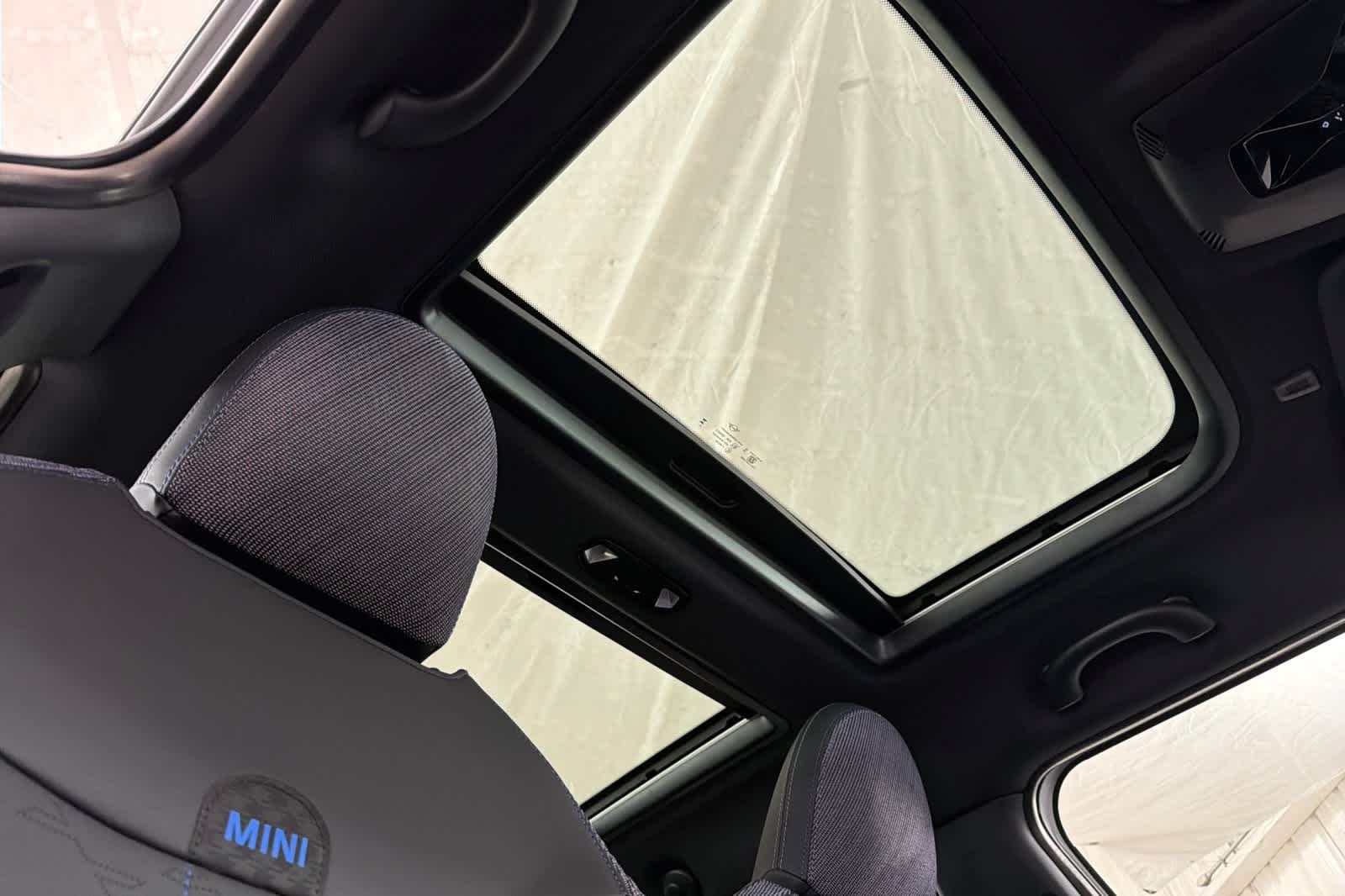 Thumbnail: 2026 MINI Cooper Hardtop - 17