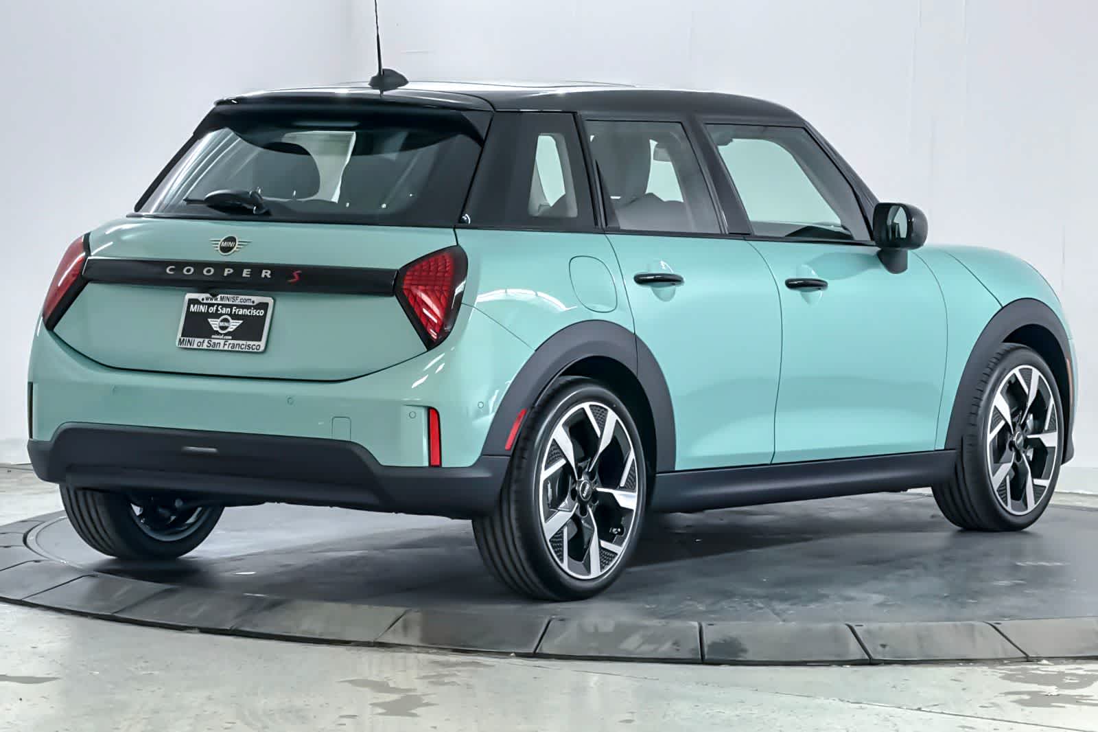Thumbnail: 2026 MINI Cooper Hardtop - 2