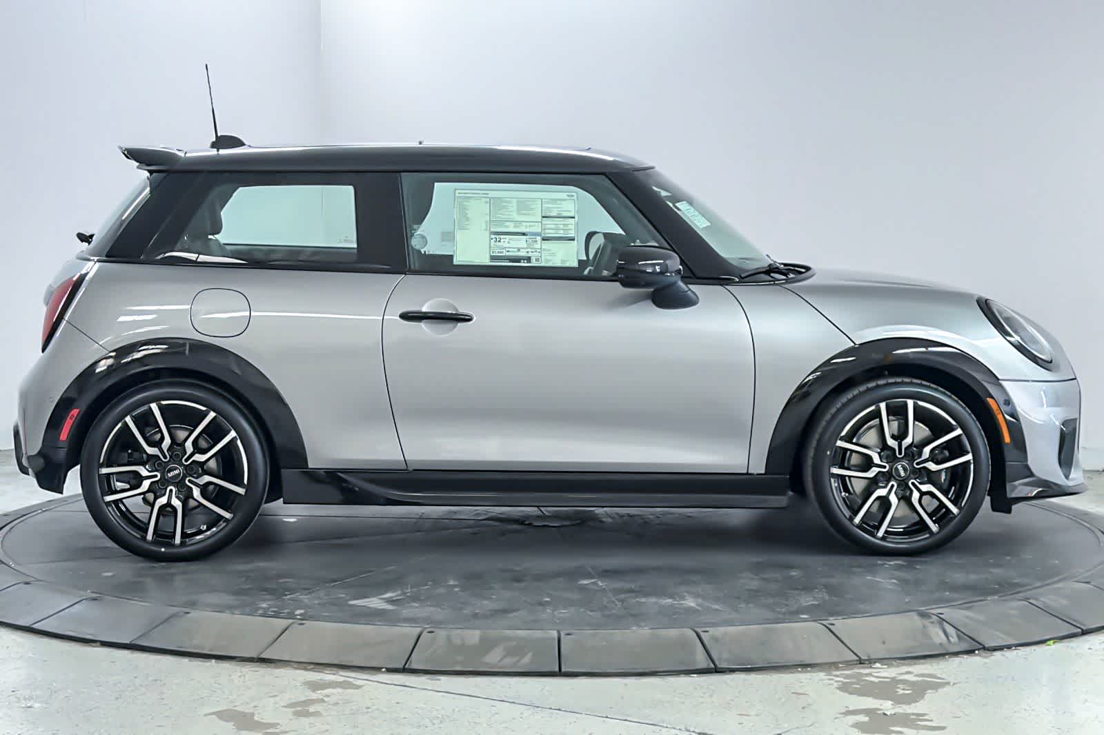 Thumbnail: 2026 MINI Cooper Hardtop - 8