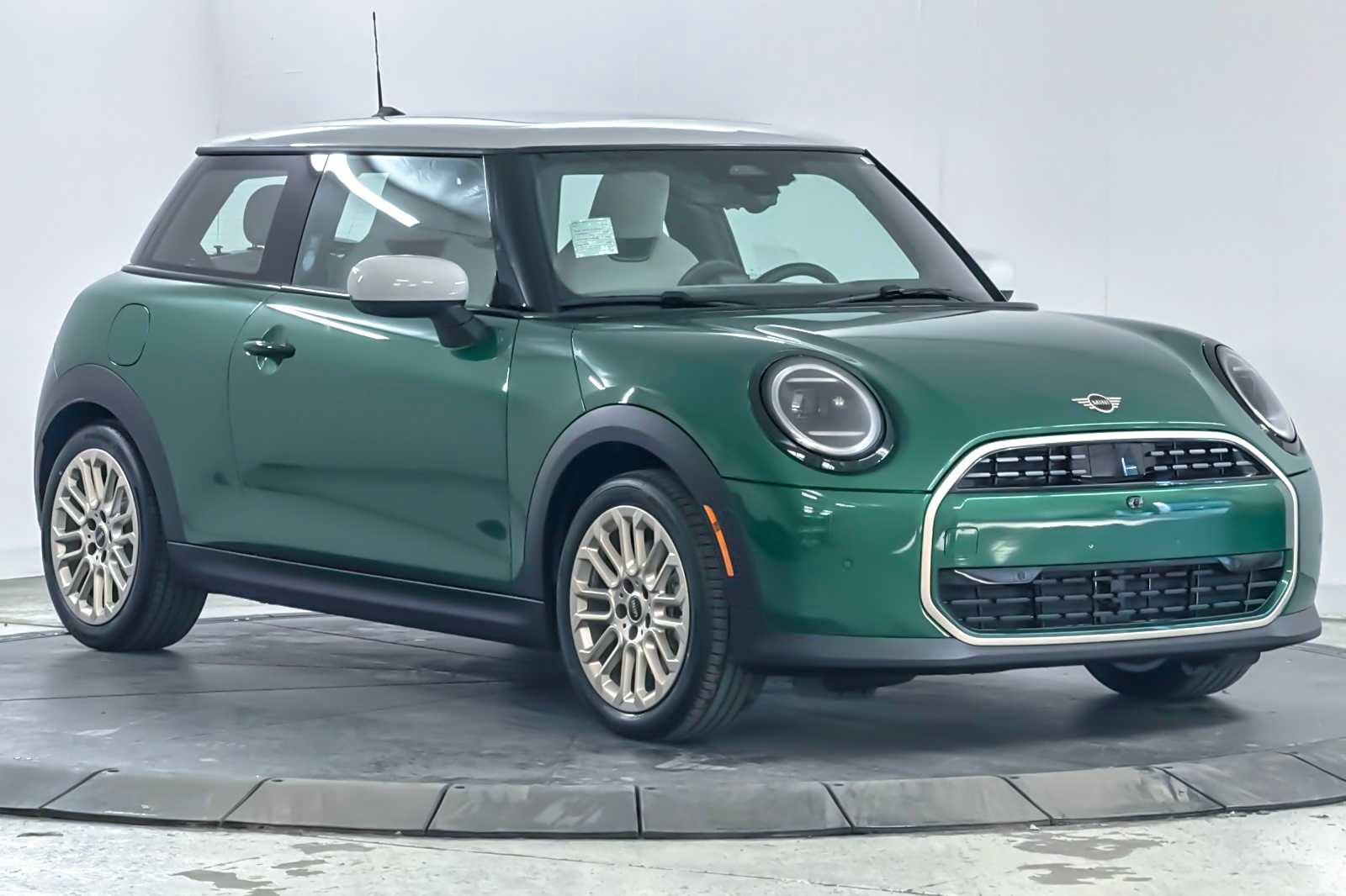 Thumbnail: 2026 MINI Cooper Hardtop - 9