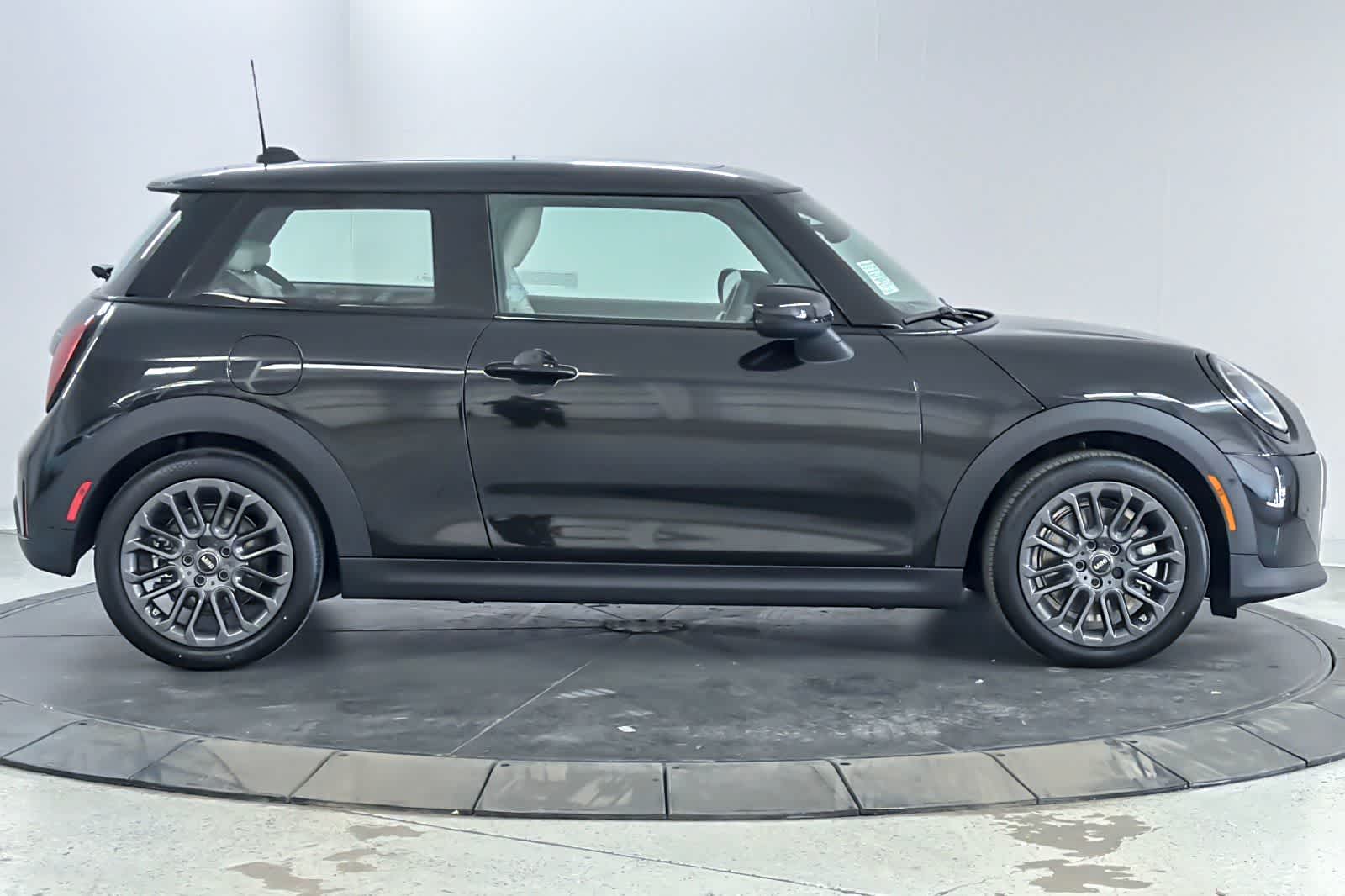 Thumbnail: 2026 MINI Cooper Hardtop - 8