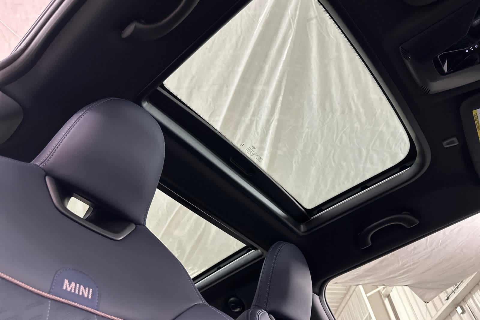 Thumbnail: 2026 MINI Cooper Hardtop - 17