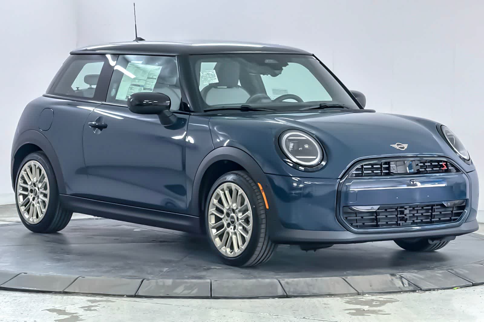 Thumbnail: 2026 MINI Cooper Hardtop - 9