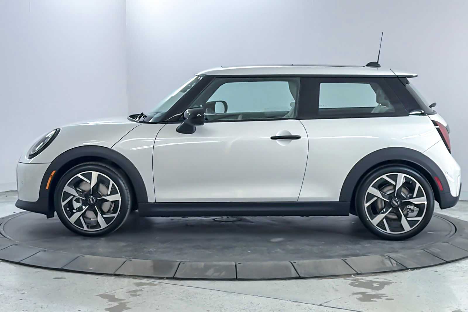 Thumbnail: 2026 MINI Cooper Hardtop - 5