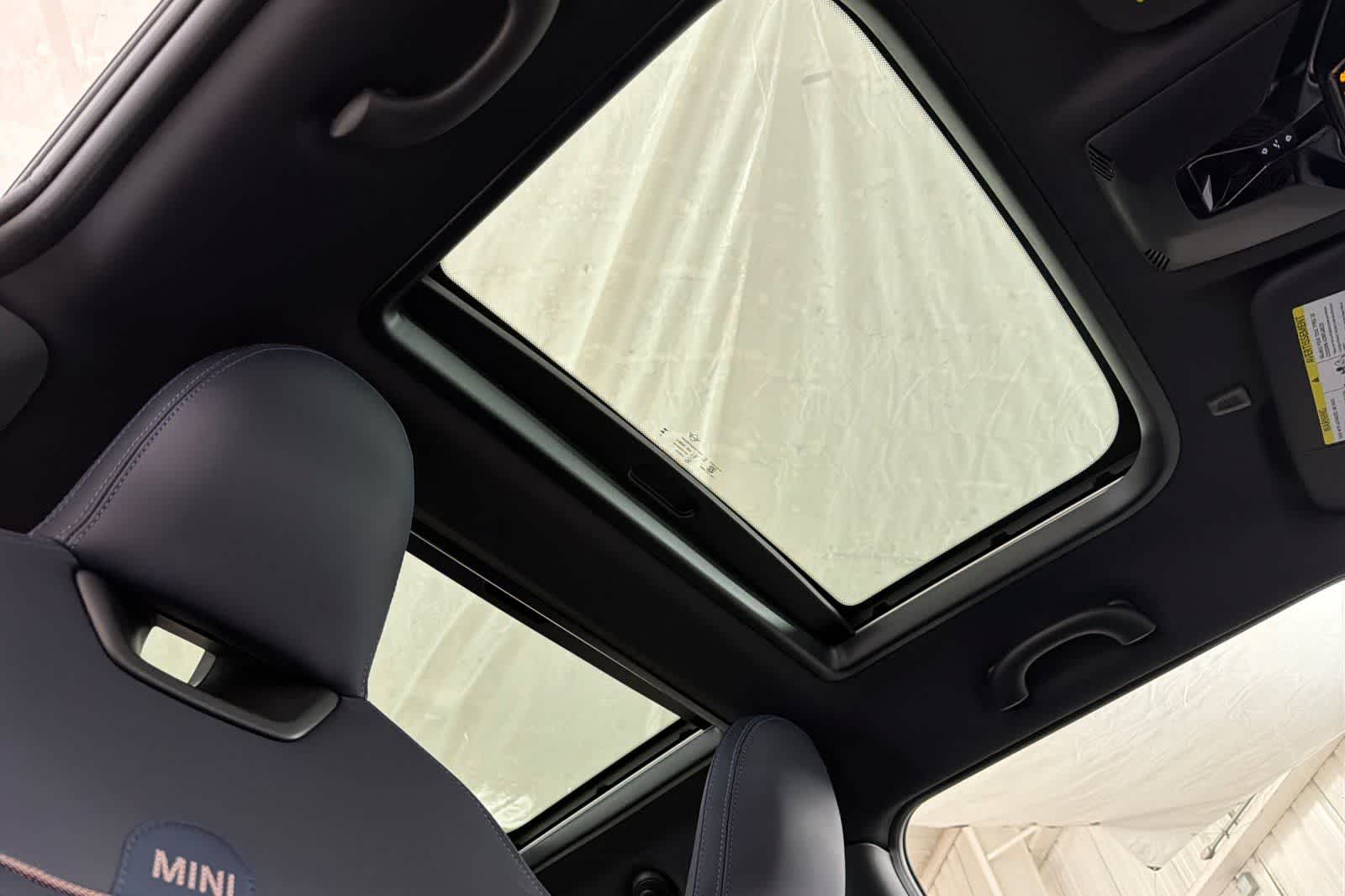 Thumbnail: 2026 MINI Cooper Hardtop - 17