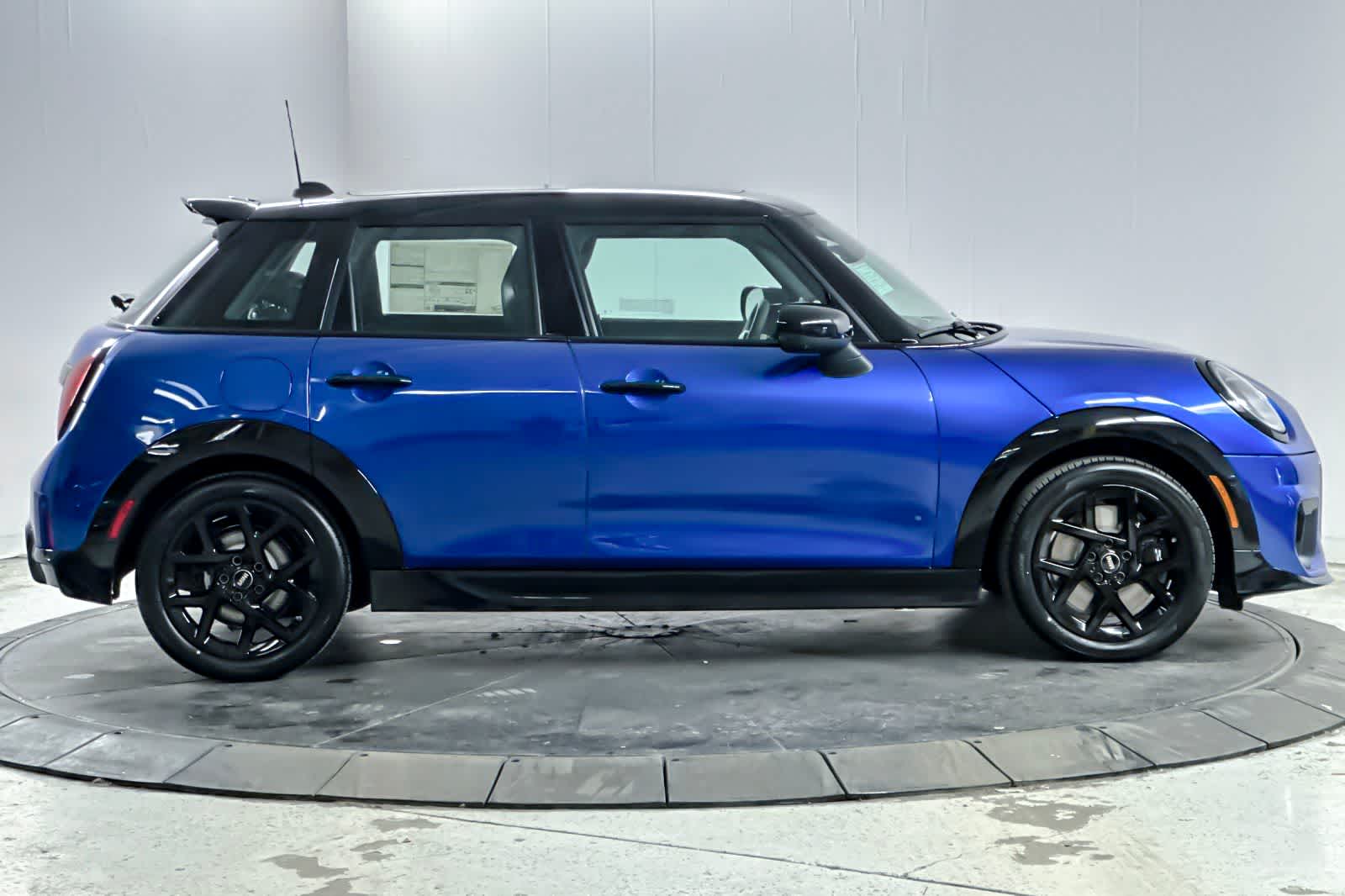 Thumbnail: 2026 MINI Cooper Hardtop - 8