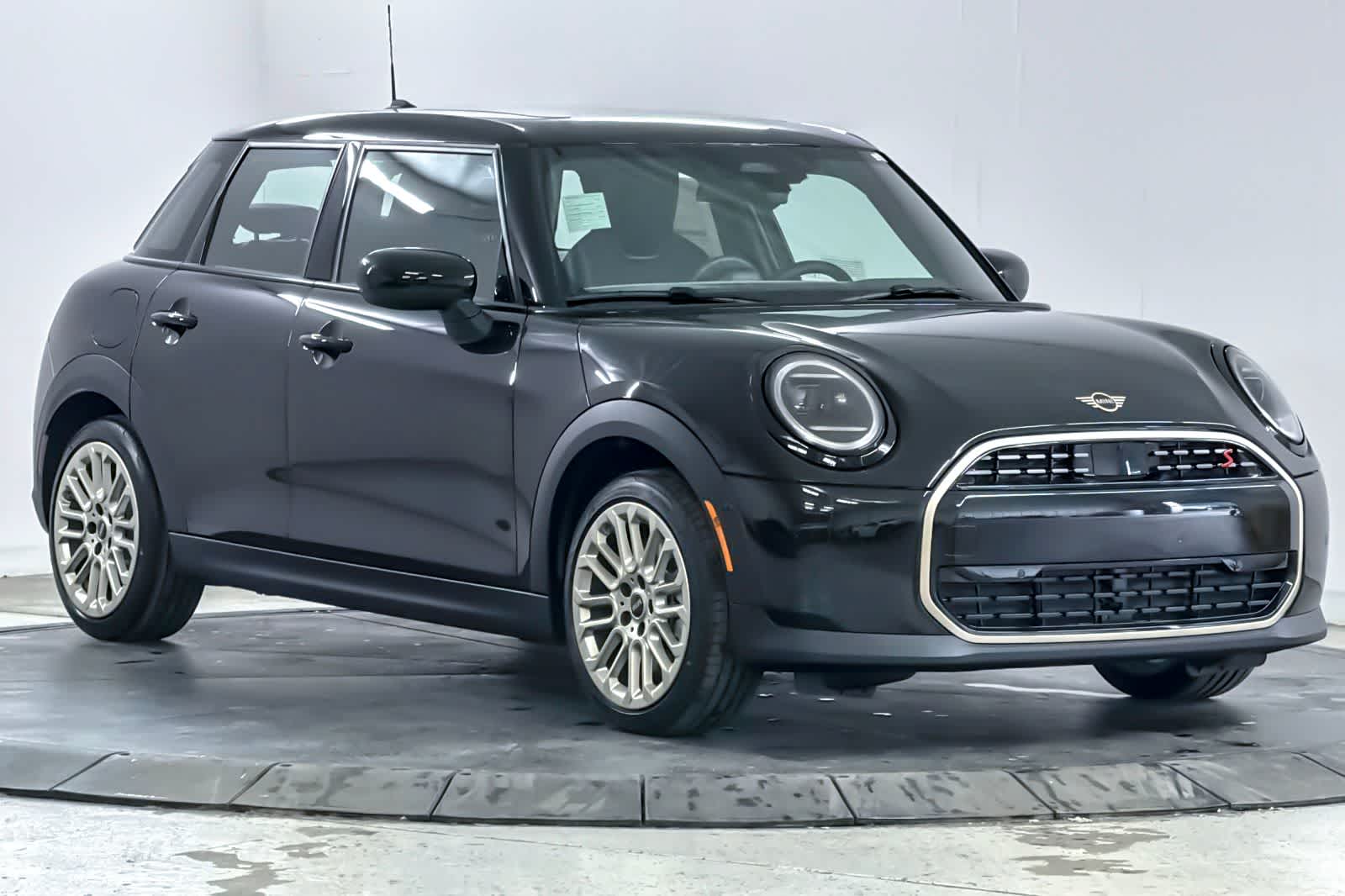 Thumbnail: 2026 MINI Cooper Hardtop - 9