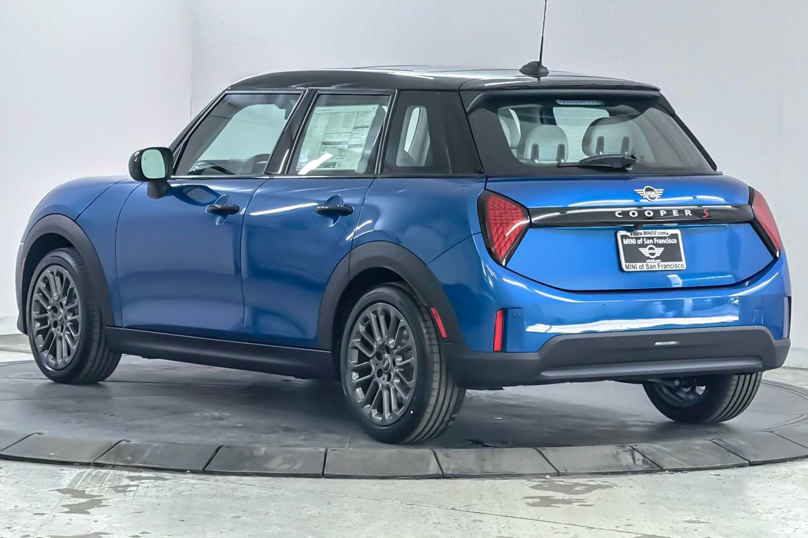 Thumbnail: 2026 MINI Cooper Hardtop - 6