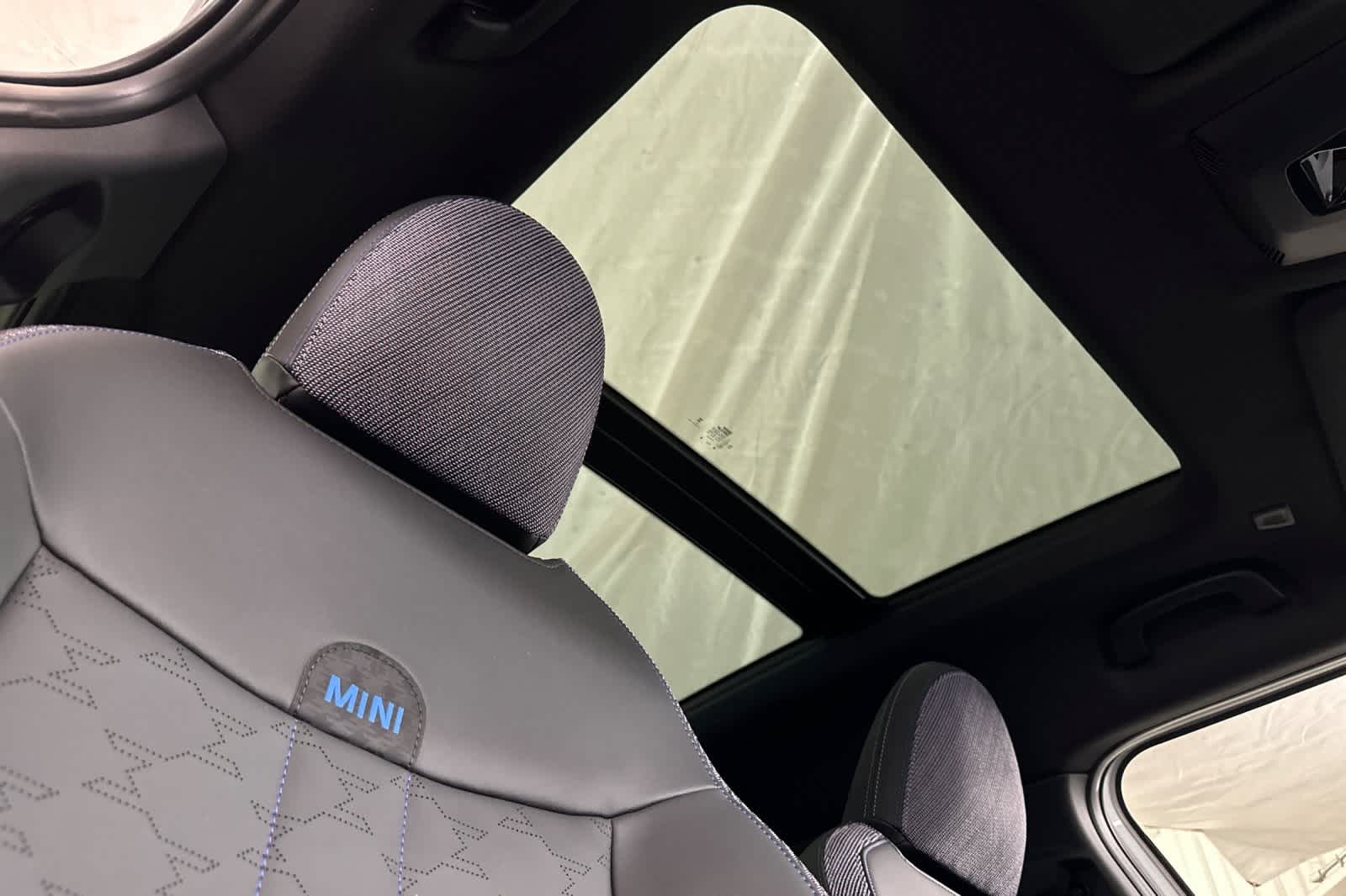 Thumbnail: 2025 MINI Cooper Countryman - 17