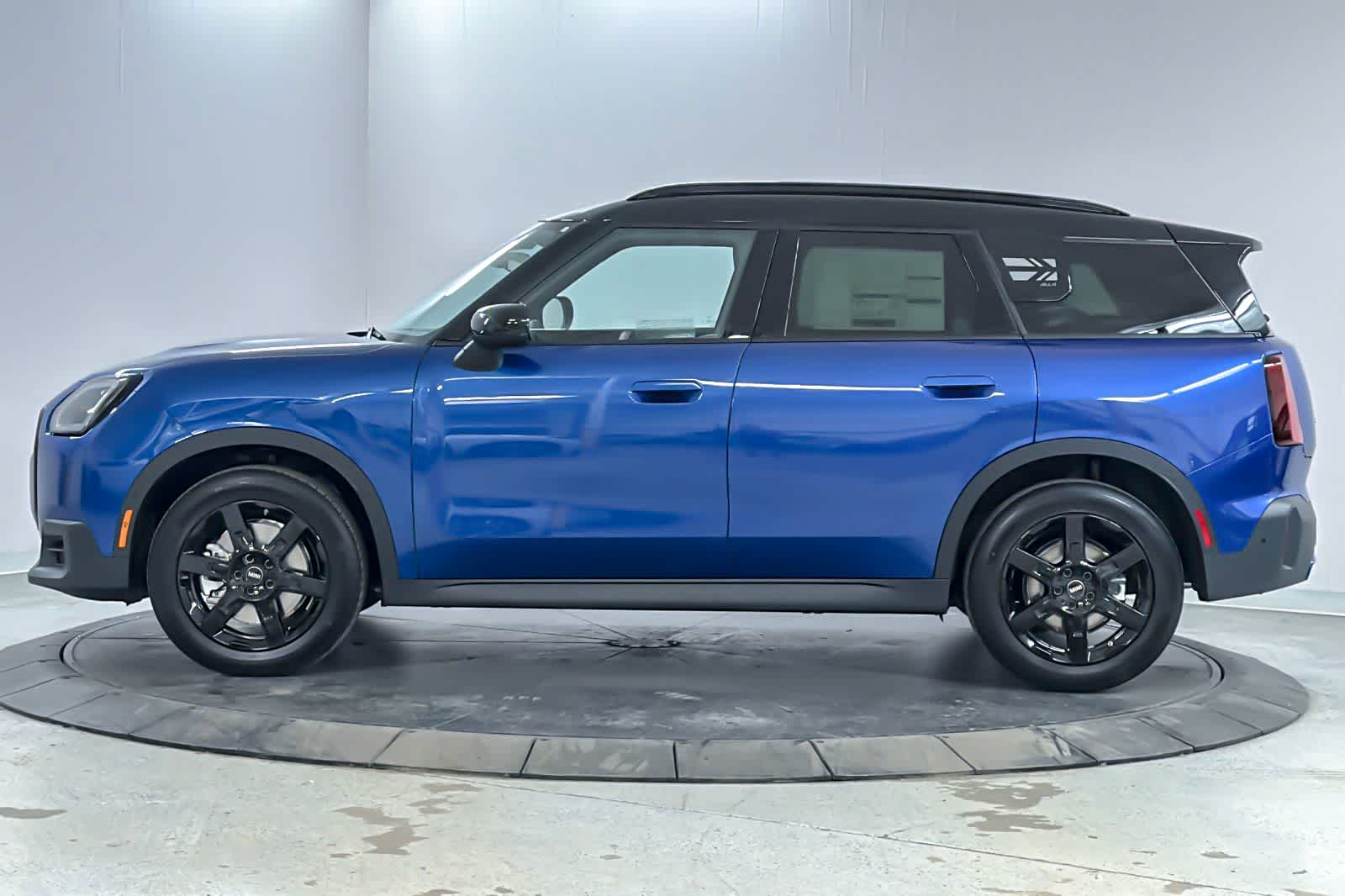Thumbnail: 2027 MINI Cooper Countryman - 5
