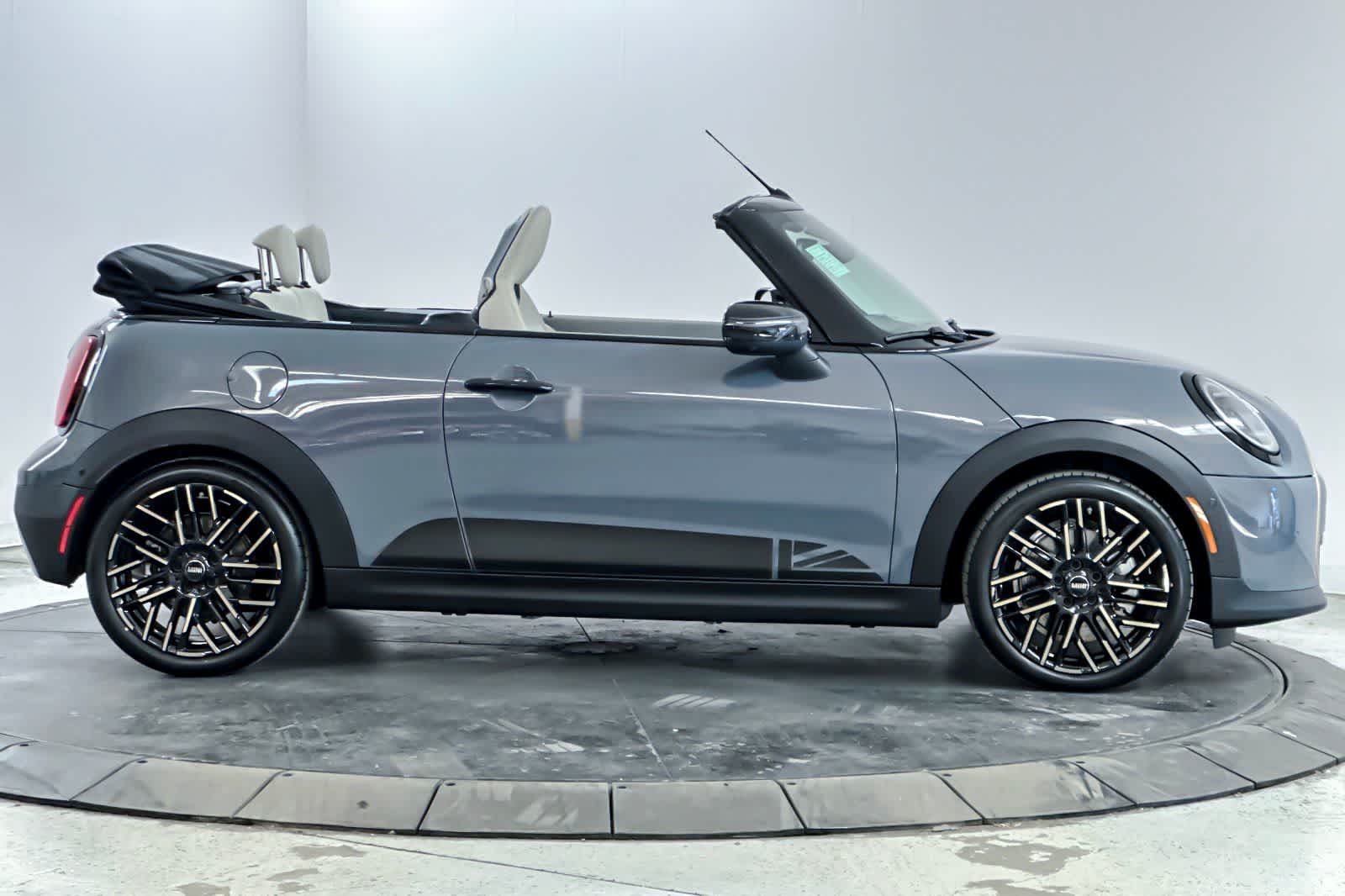 Thumbnail: 2026 MINI Cooper Convertible - 8